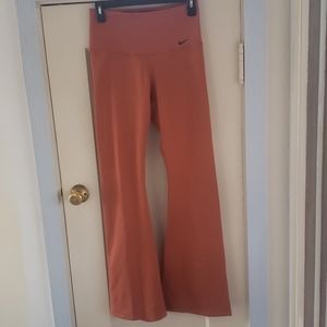 NWOT Nike dri fit wide leg workout pants